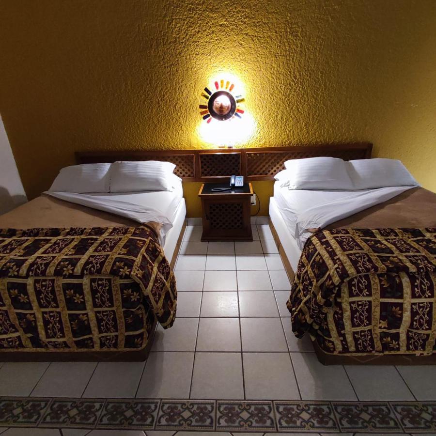 Hotel Mision Santa Maria San Quintin Екстер'єр фото