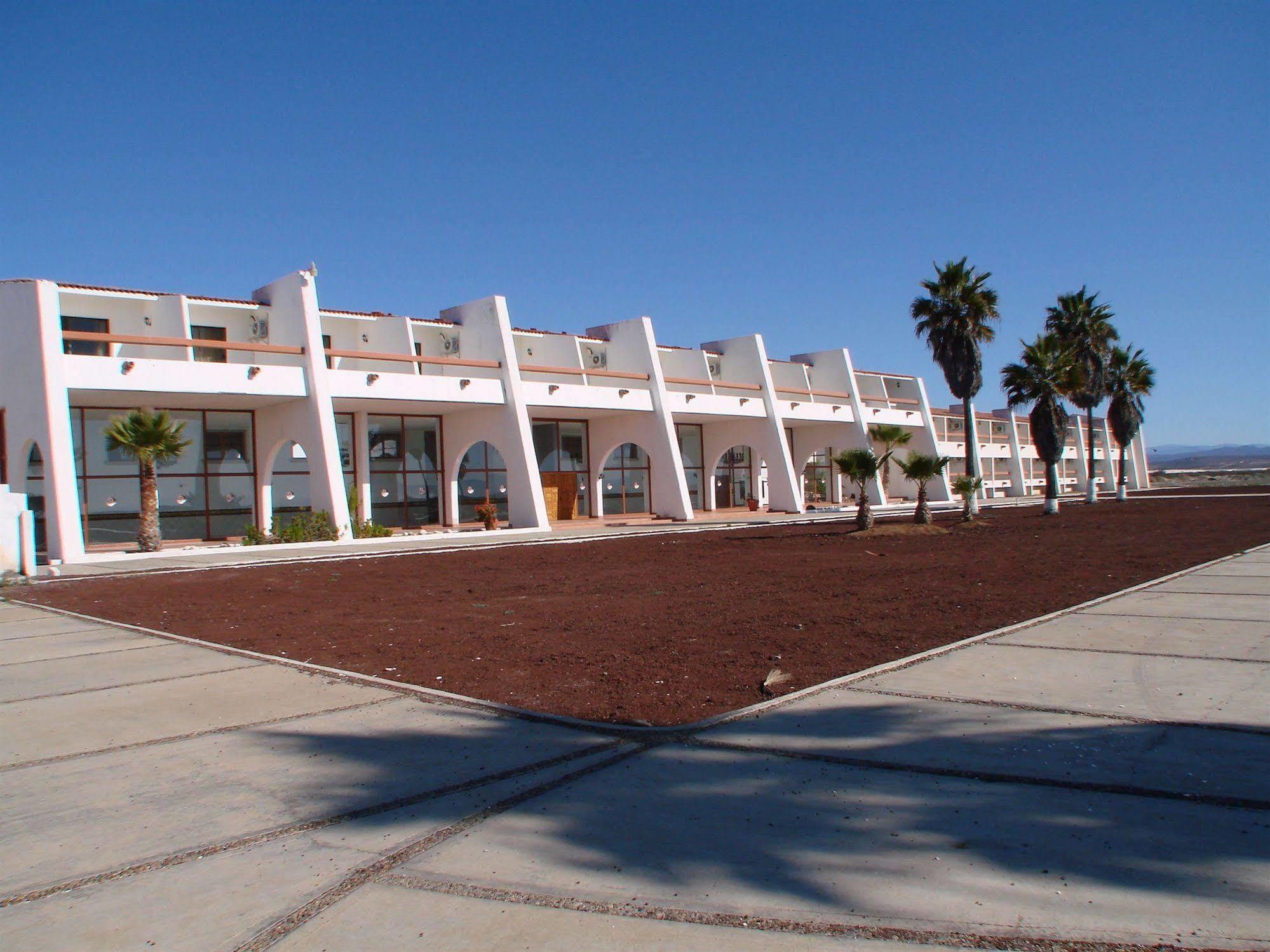 Hotel Mision Santa Maria San Quintin Екстер'єр фото