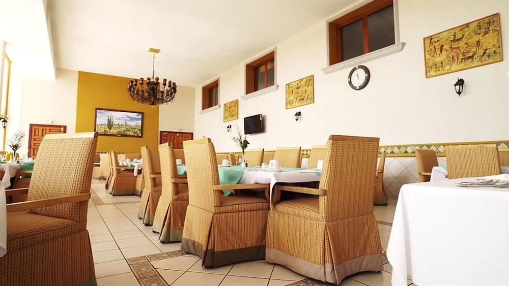 Hotel Mision Santa Maria San Quintin Екстер'єр фото